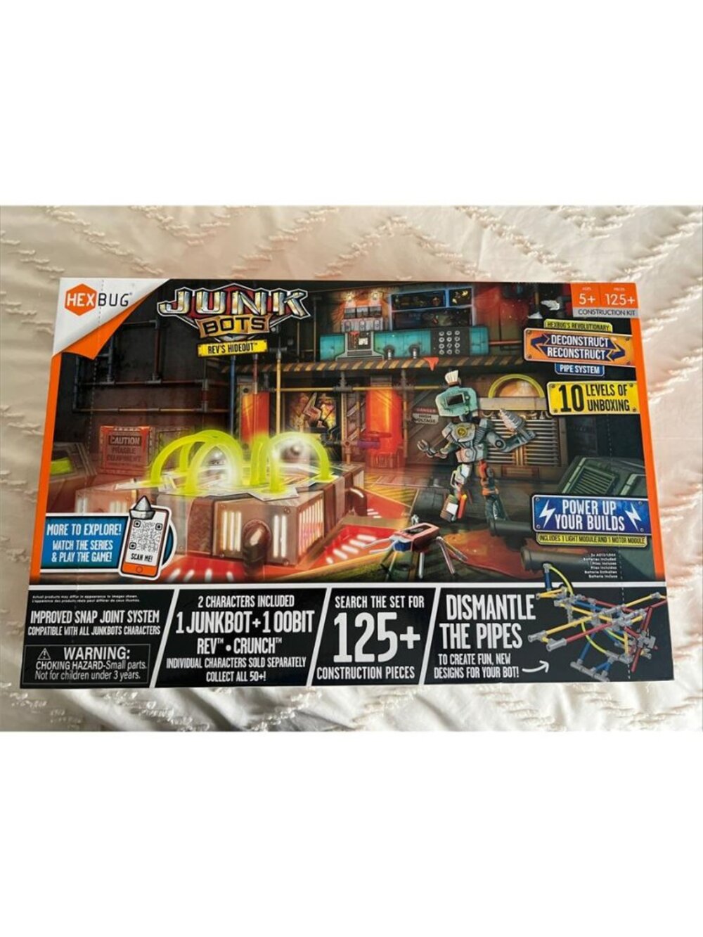 HEXBUG "JUNK BOTS REV'S HIDEOUT" 125+ CONSTRUCTION PIECES - NEW